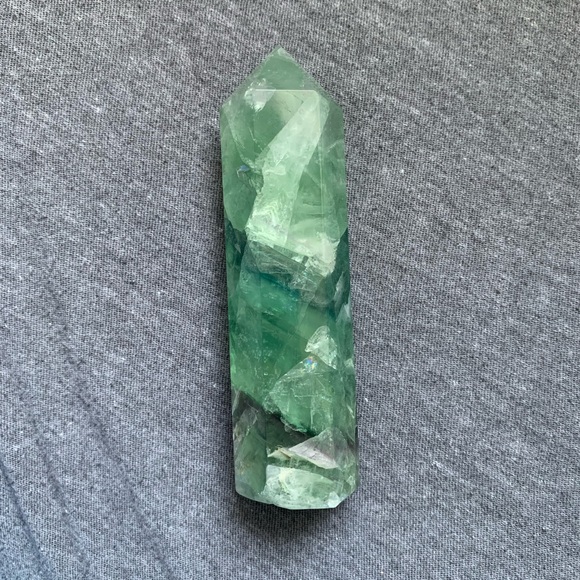 Green Fluorite Tower - Picture 2 of 3